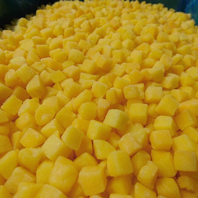 IQF-Frozen-Diced-Yellow-Peaches-Frozen-Fruits